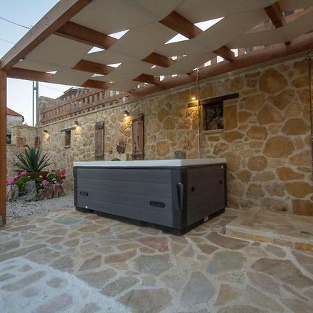 Pamelas House With Jacuzzi Kíssamos Exterior foto